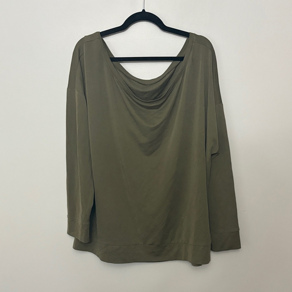 Fabletics Olive Long Sleeve Women's Workout Top